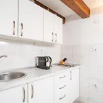 Apartman Lores *