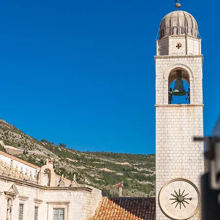 Lores アパート *